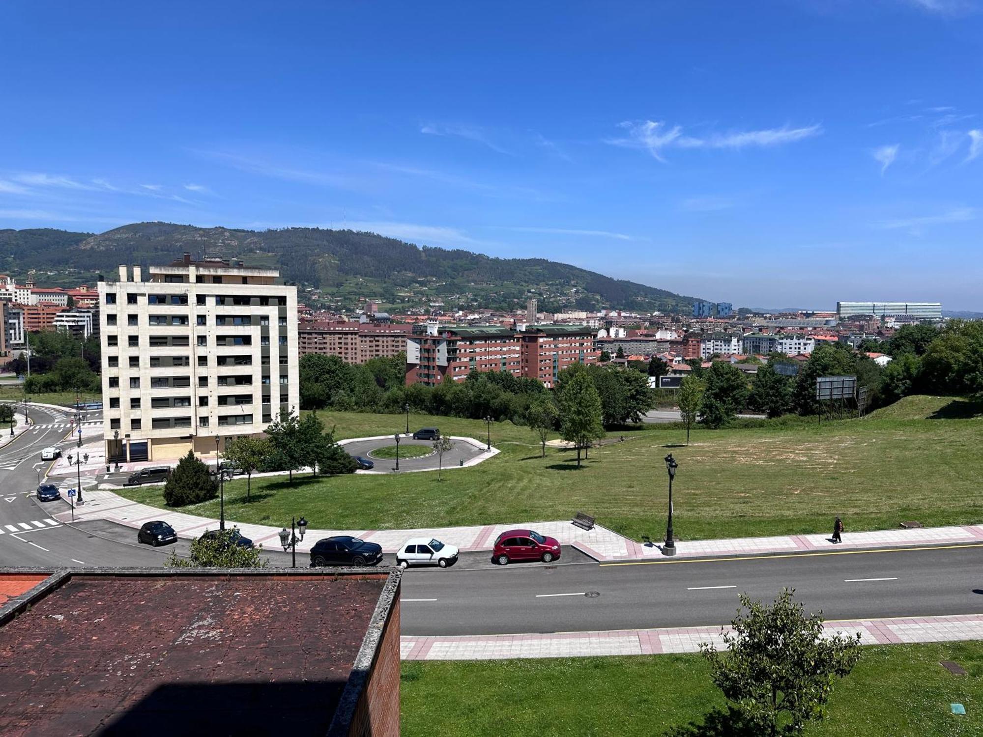 Acogedor Apartamento Con Vistas A La Catedral Y Parking Oviedo Exteriör bild