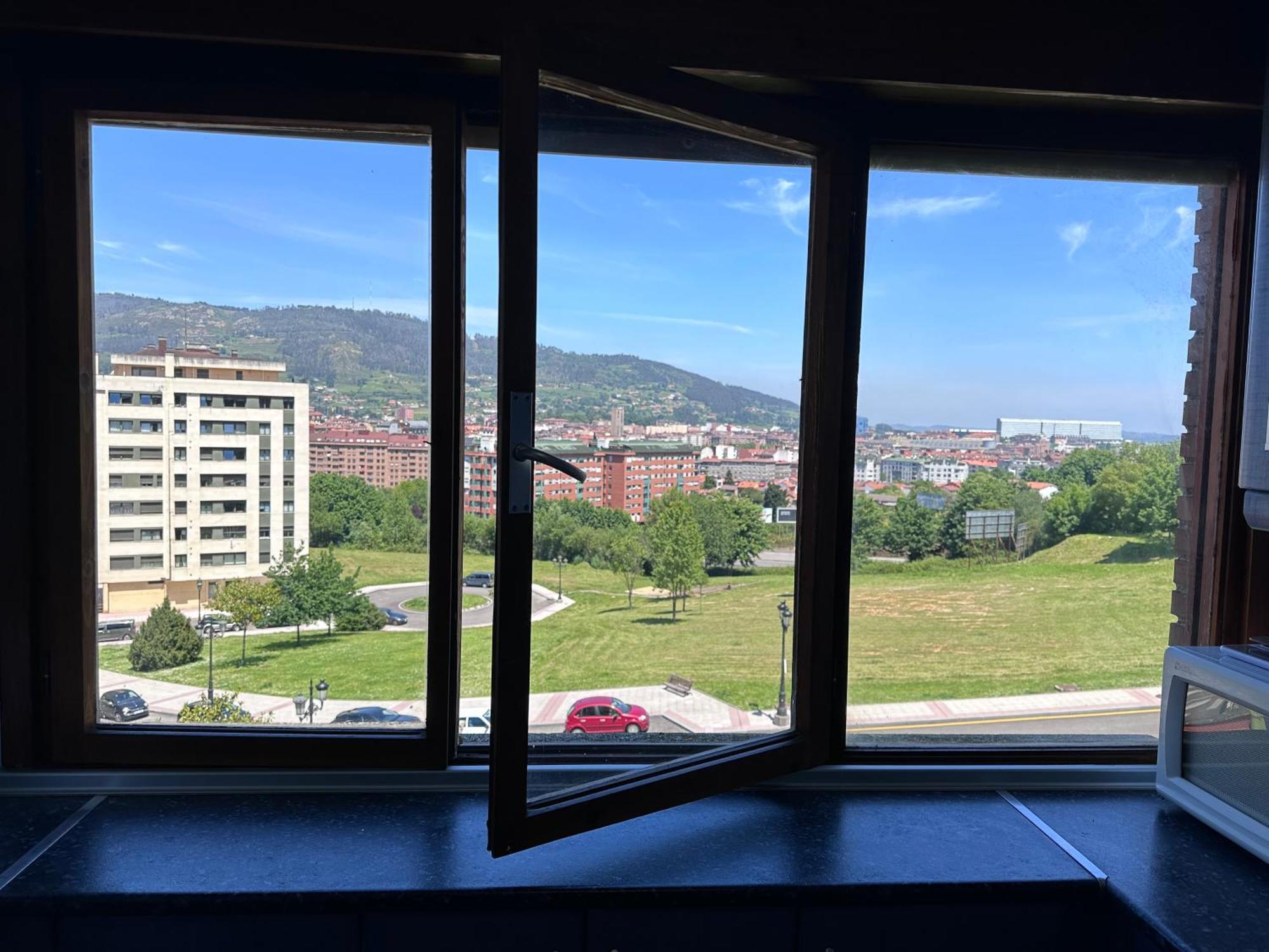 Acogedor Apartamento Con Vistas A La Catedral Y Parking Oviedo Exteriör bild